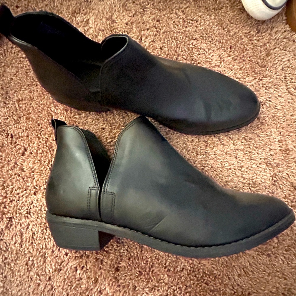 Black boots